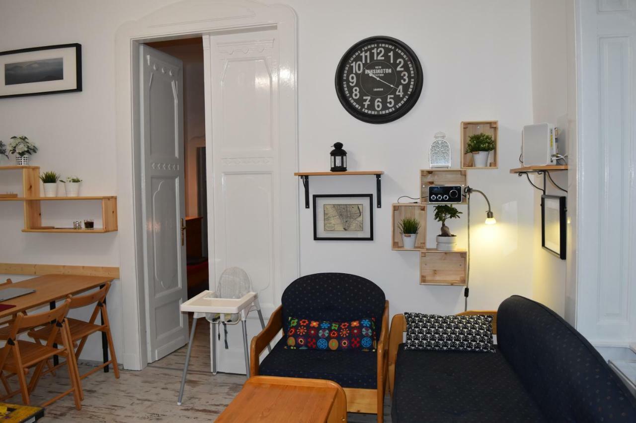 Lara Downtown Apartment Boedapest Buitenkant foto