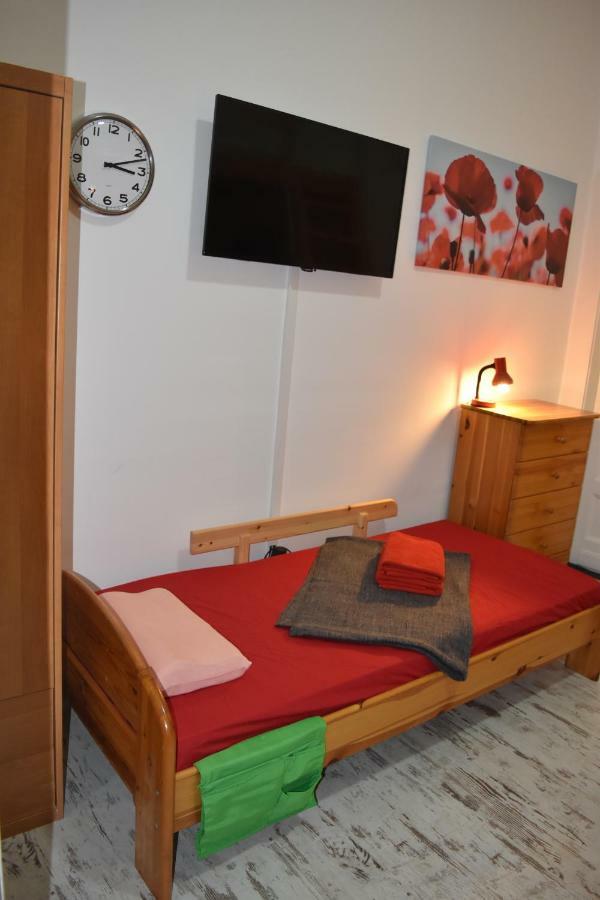Lara Downtown Apartment Boedapest Buitenkant foto